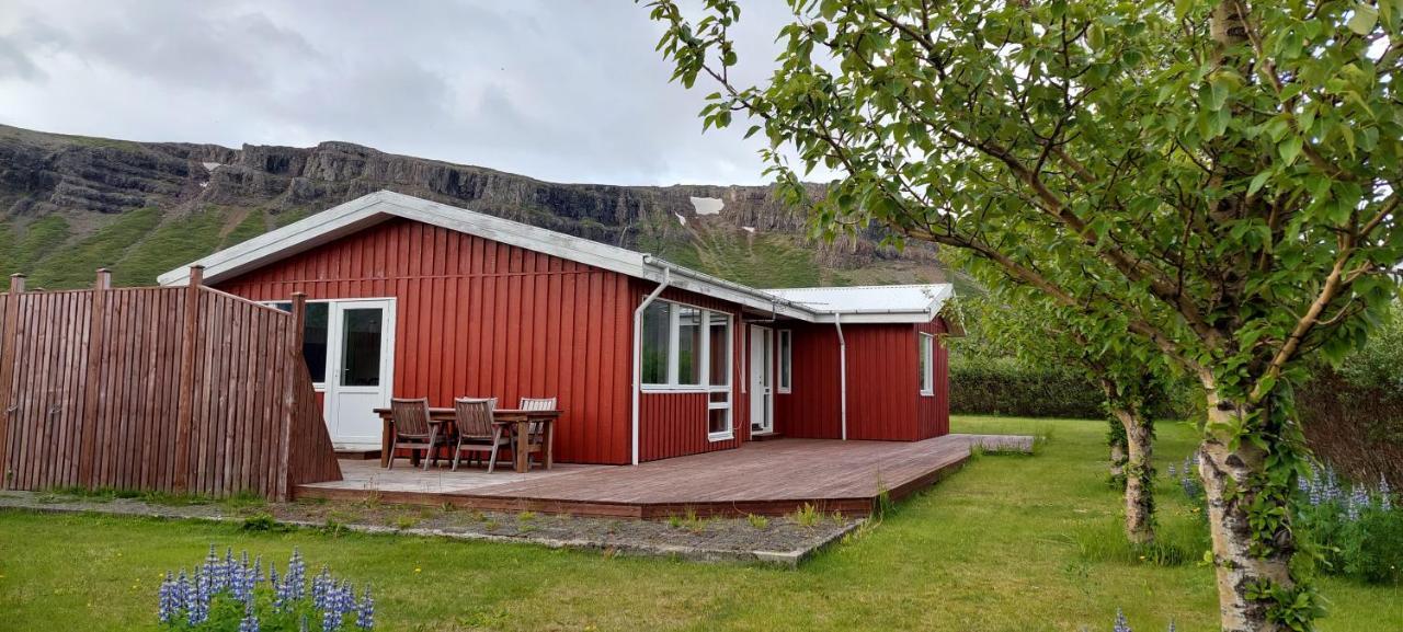 Aegisholt Privete House With Hot Tub Apartment Patreksfjordur ภายนอก รูปภาพ